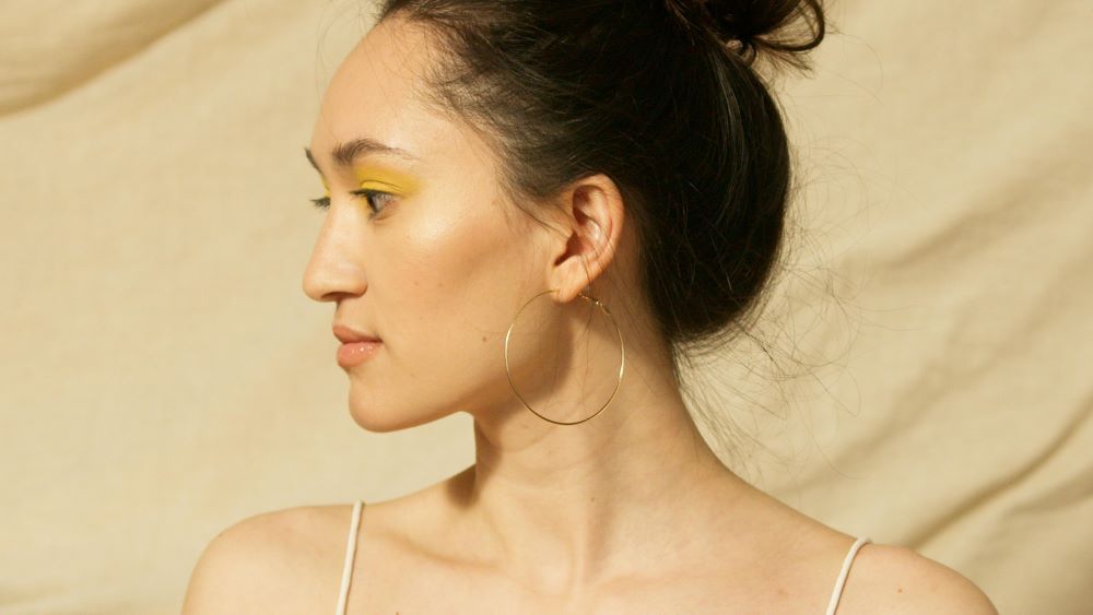 Didelės ar mažos? Kaip išsirinkti rinkutes pagal veido formą?